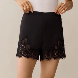 Few Moda Rosa short NWOT Small